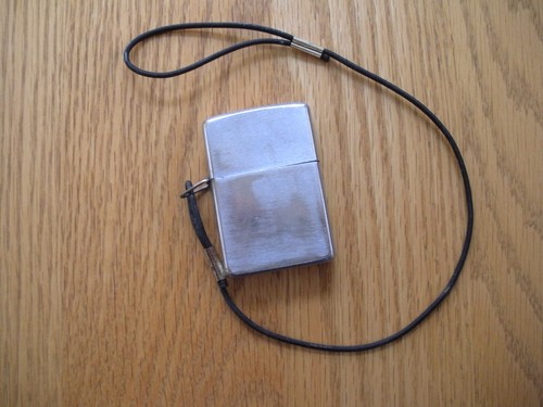 Vintage 1975 lossproof zippo - ,